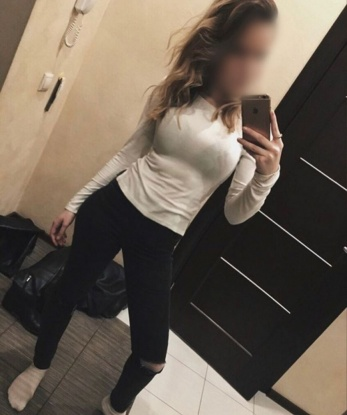 Оксана, 23 года, 2 размер груди